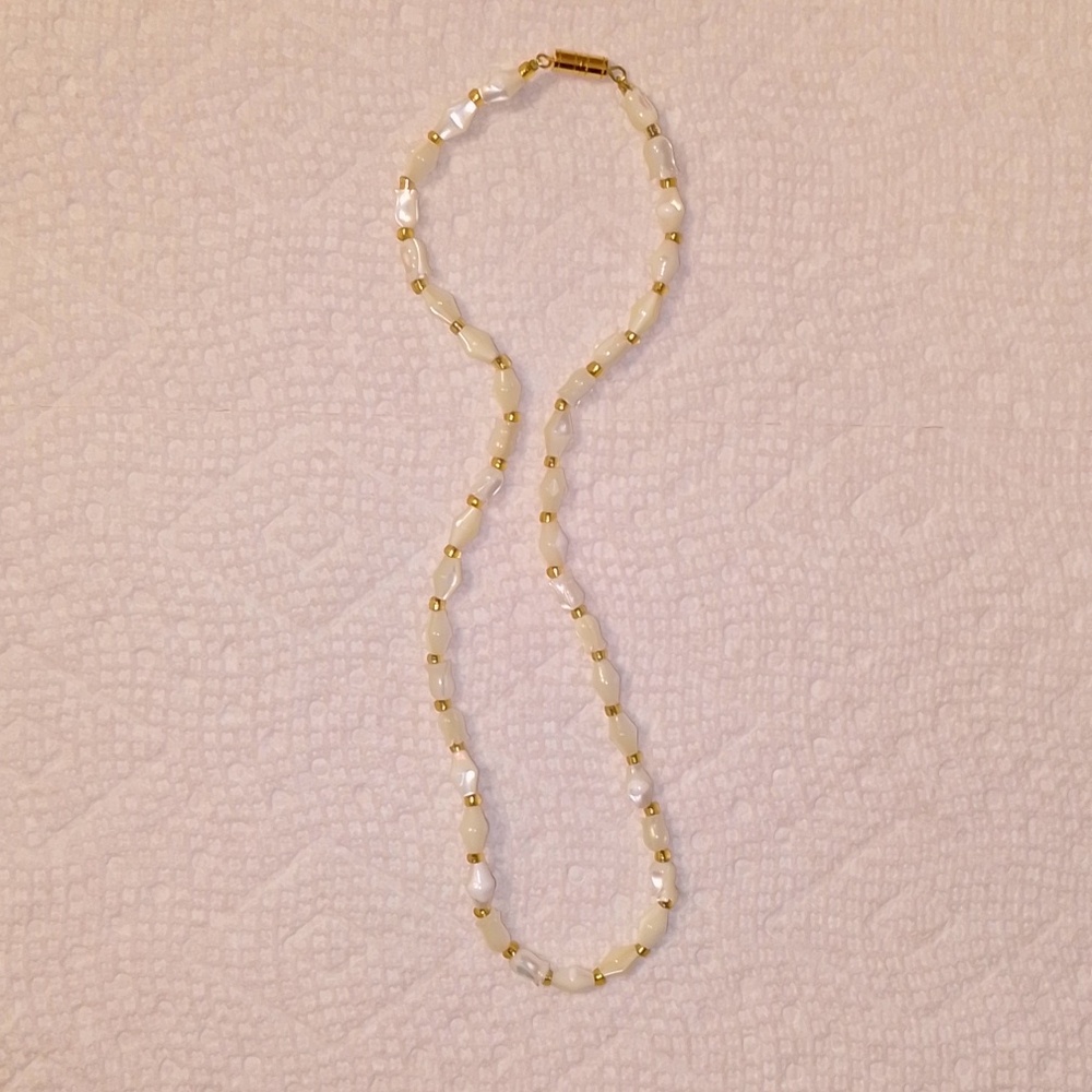 *3/$12* New NWOT Shell Choker Necklace Summer